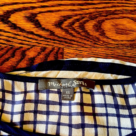 Stunning Ladies Splendid 100% Silk Blouse! - Picture 3 of 3